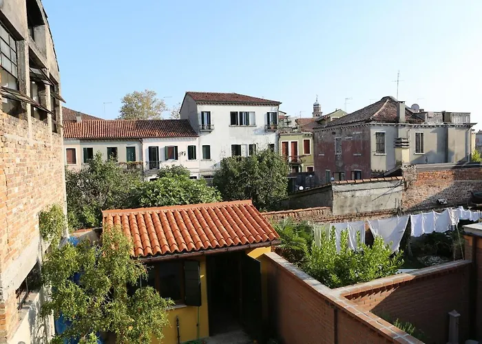 Shuttered Dreams Venice Мурано